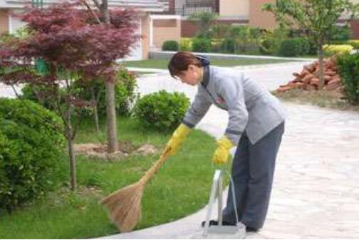 携手并进，开拓未来，恭贺我公司与重庆仲裁委员会渝东仲裁院就保洁外包事项达成一致，签约合作。